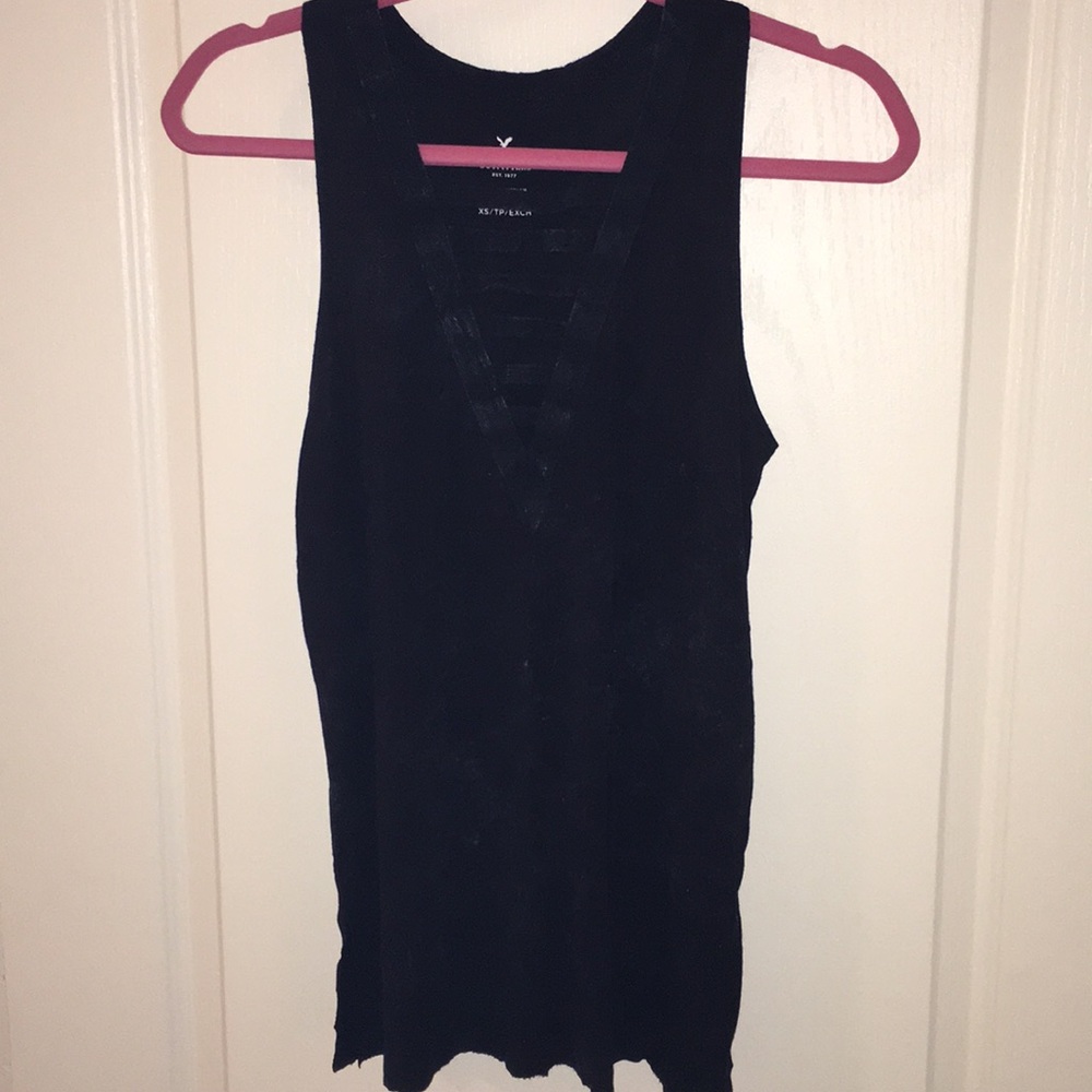 AE sleeveless shirt